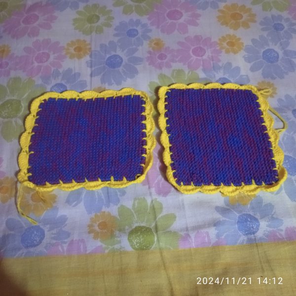 টেবিল ম্যাট